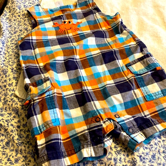 Carters baby onesie size 6 months like new - Picture 1 of 5